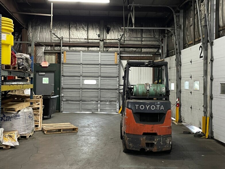 59 Avenue C, Williston, VT à vendre - Photo du bâtiment - Image 3 de 9