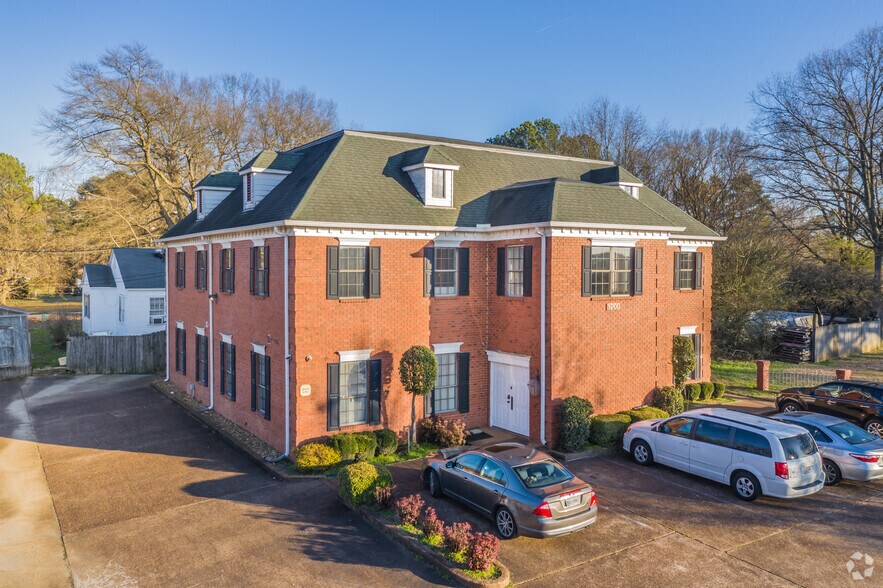 1200 Sycamore View Rd, Memphis, TN à louer - Photo du bâtiment - Image 2 de 13