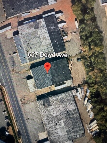 657 Dowd Ave, Elizabeth, NJ for lease - Aerial - Image 3 of 4