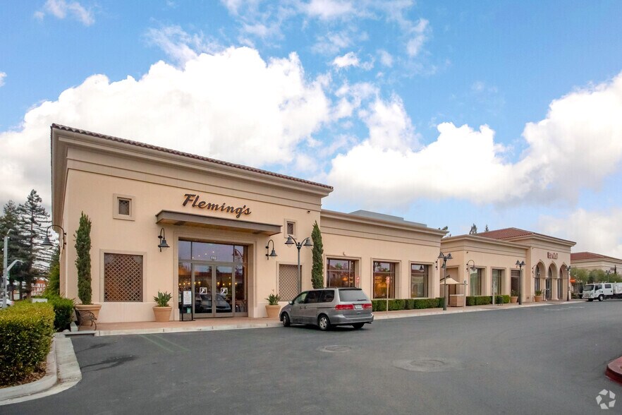 Bowers Ave, Santa Clara, CA à louer - Photo du bâtiment - Image 3 de 3