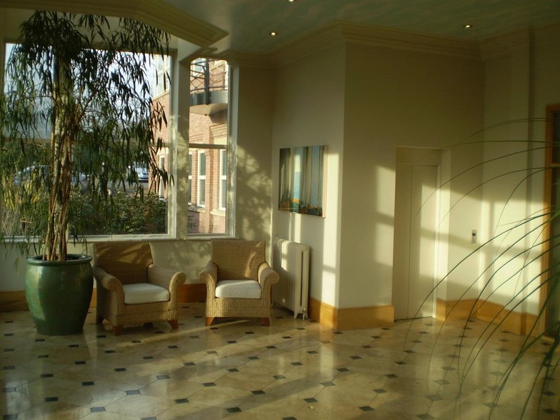 Ferriby Rd, Hessle for lease - Interior Photo - Image 2 of 4