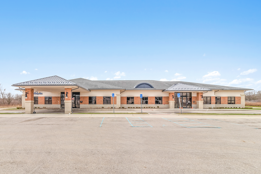 4180 S Hospital Dr, East China, MI for lease - Building Photo - Image 1 of 5