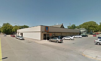 Plus de détails pour 927 1/2 Ave, Fort Madison, IA - Vente au détail à louer