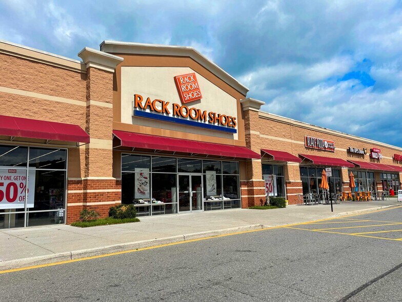 4040 Wards Rd, Lynchburg, VA à louer - Photo du bâtiment - Image 2 de 4