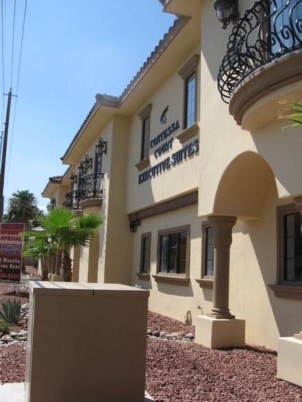 3470 E Russell Rd, Las Vegas, NV à vendre - Photo du bâtiment - Image 3 de 64