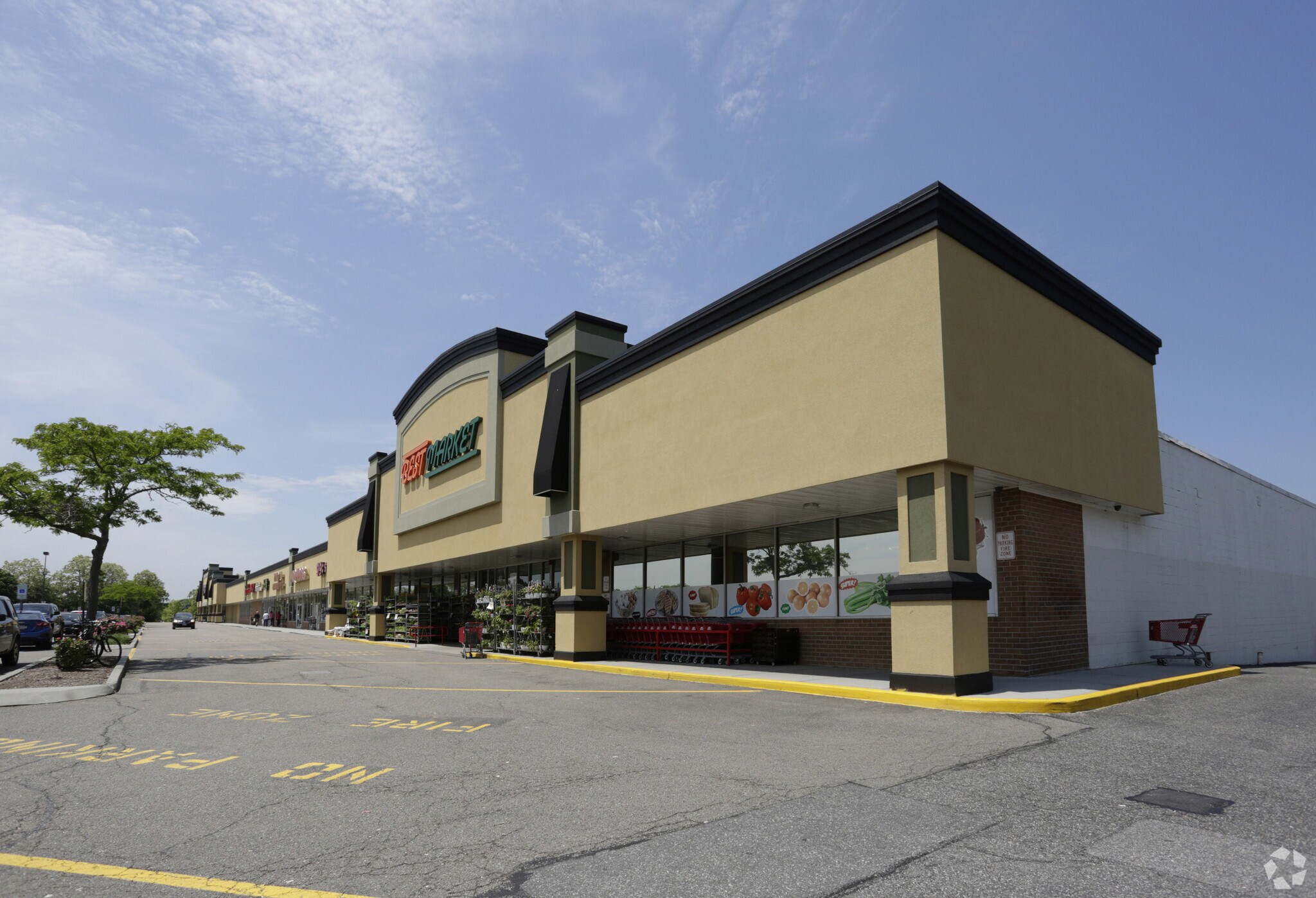 1088-1791 Old Country Rd, Riverhead, NY à louer Photo principale- Image 1 de 38