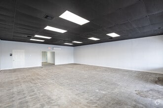 14520-14540 S Tamiami Trl, Fort Myers, FL for lease Interior Photo- Image 2 of 4