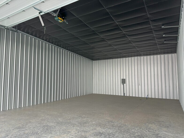 3406 Utecht Ave, Hastings, NE à vendre - Photo du bâtiment - Image 3 de 23