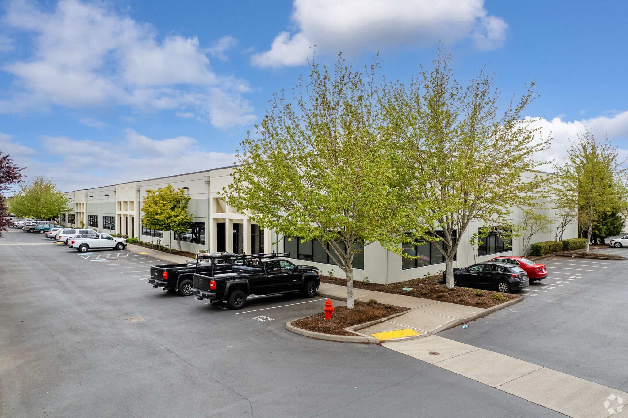 3004-3044 NE 181st Ave, Portland, OR for lease Primary Photo- Image 1 of 6