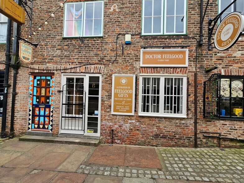 2-8 Clarks Yard, Darlington à vendre - Photo du bâtiment - Image 3 de 16