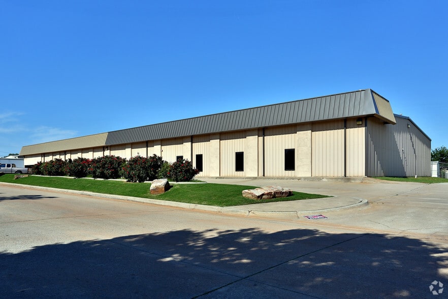 8317 Gateway Ter, Oklahoma City, OK for sale - Building Photo - Image 2 of 22