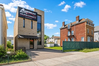 144 Mcclean Ave, Staten Island, NY for lease Interior Photo- Image 2 of 12