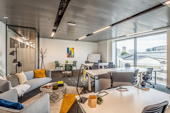 Plus de détails pour 25 Wilton Rd, Londres - Coworking à louer