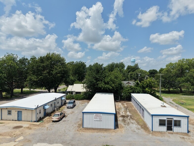 107 3rd st, Minco, OK for sale - Building Photo - Image 3 of 7