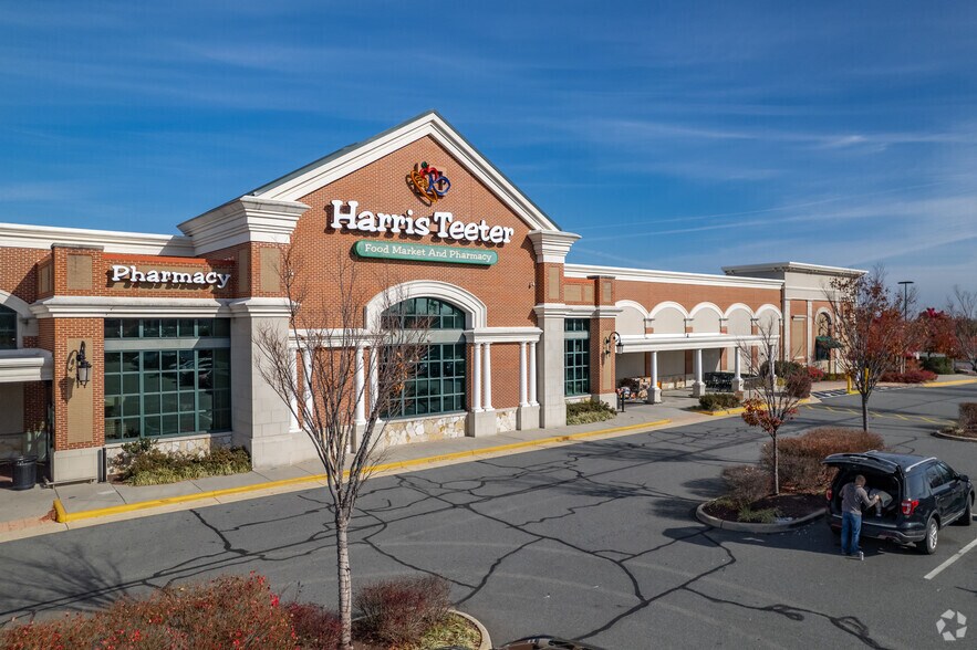 Belmont Ridge Rd, Ashburn, VA à louer - Photo du bâtiment - Image 2 de 7