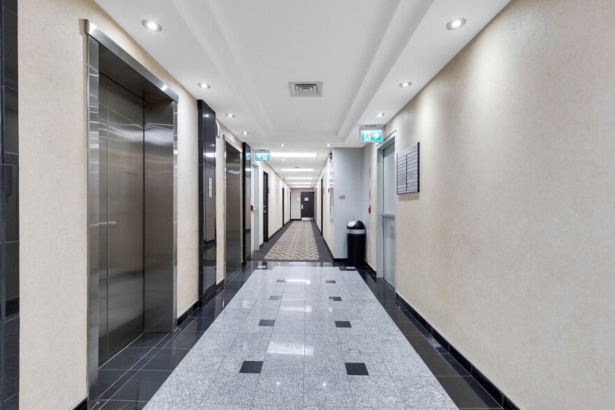 5843-5847 Ch De La Côte-Des-Neiges, Montréal, QC for lease - Building Photo - Image 3 of 6