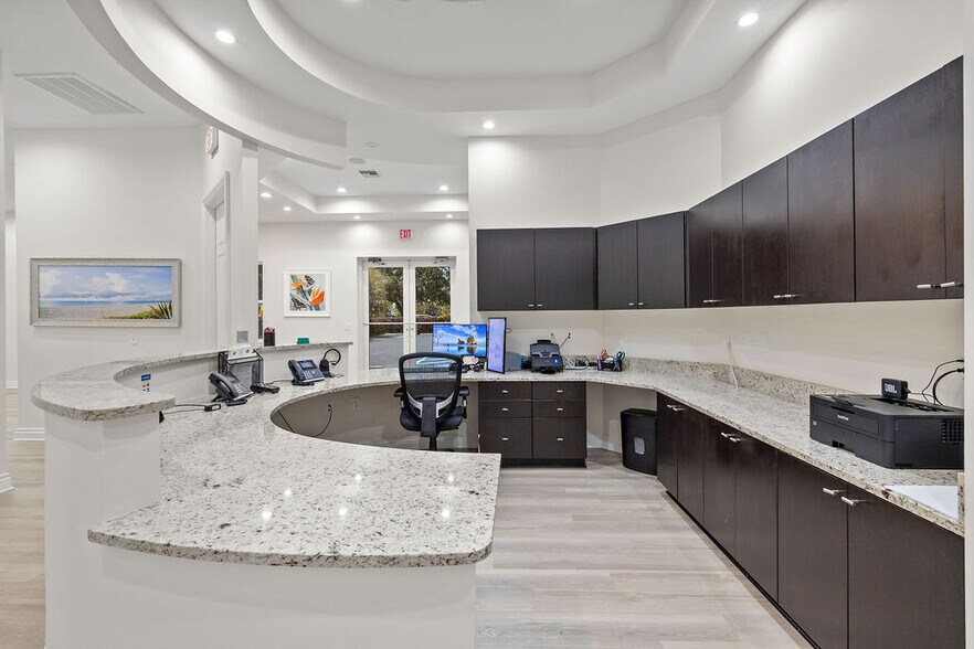 2624 S Us Highway 1, Fort Pierce, FL à vendre - Photo du bâtiment - Image 2 de 40