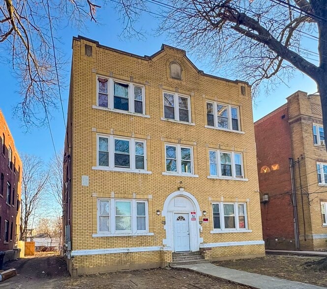 204-206 Magnolia St, Hartford, CT for sale - Building Photo - Image 2 of 8