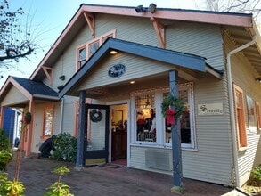 317 NW Gilman Blvd, Issaquah, WA à louer Photo intérieure- Image 2 de 3