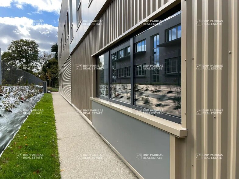 Local d'activités dans Carquefou à vendre - Photo du bâtiment - Image 3 de 12