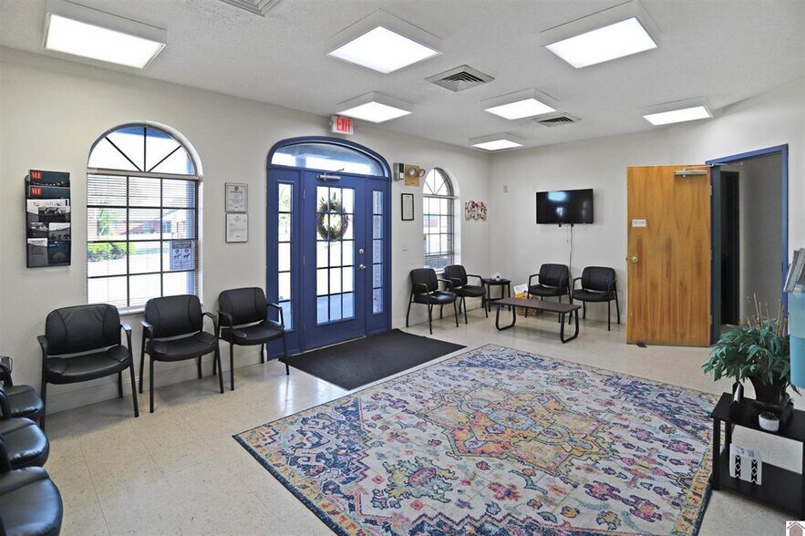 145 Vine St, Benton, KY à vendre - Photo du bâtiment - Image 2 de 29