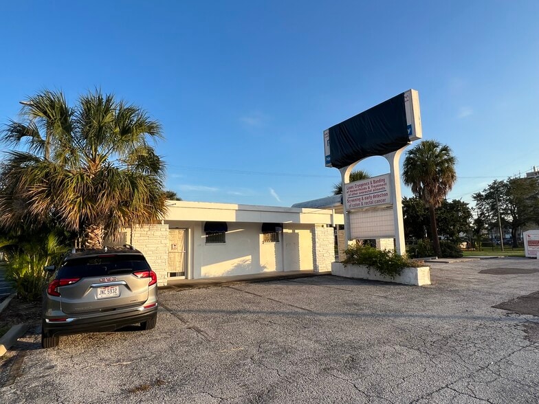 3901 Henderson Blvd, Tampa, FL for lease - Building Photo - Image 2 of 9