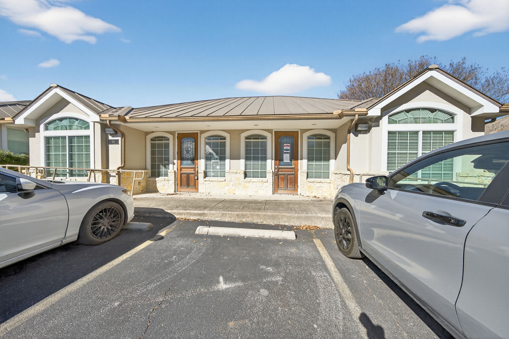 4230 Gardendale St, San Antonio, TX for sale Primary Photo- Image 1 of 40