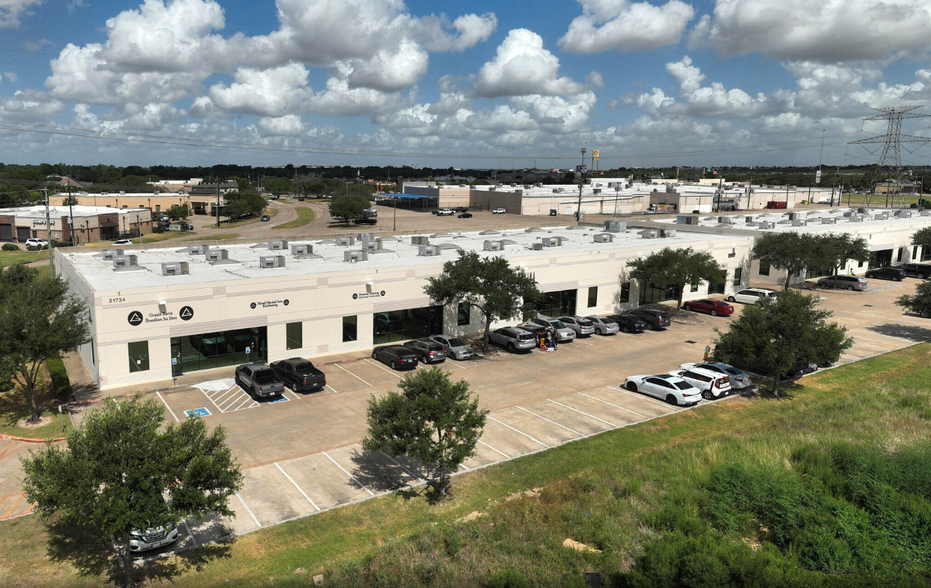 21734 Provincial Blvd, Katy, TX for lease - Building Photo - Image 1 of 13