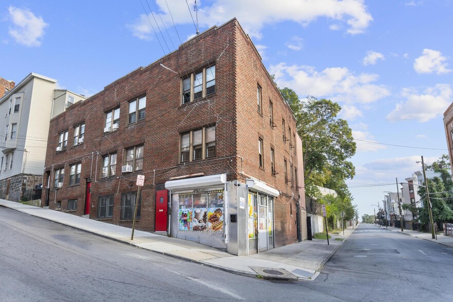 127-131 Highland Ave, Yonkers, NY for sale - Building Photo - Image 1 of 13