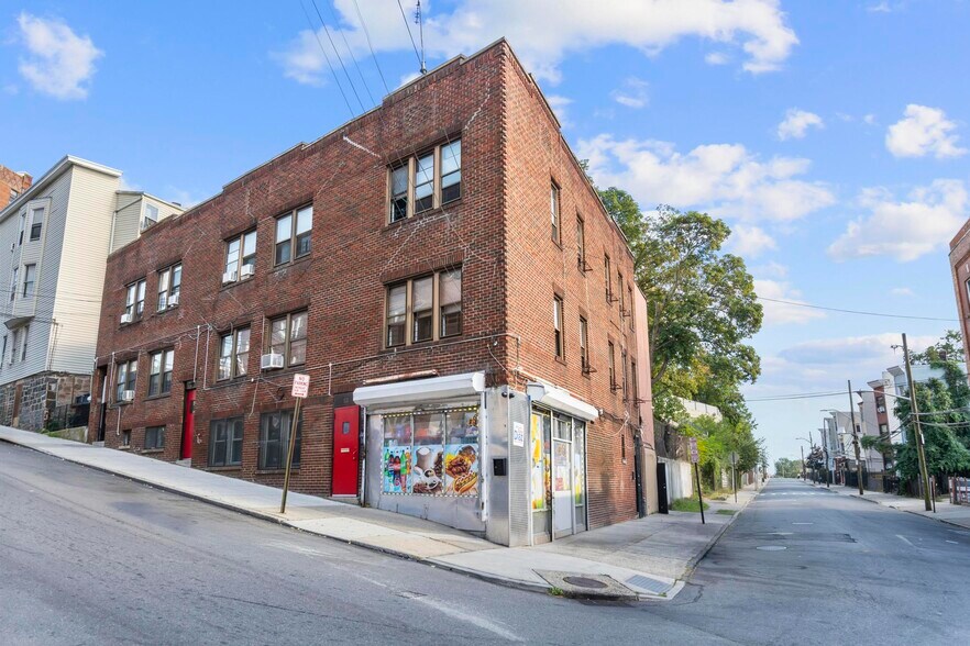 127-131 Highland Ave, Yonkers, NY à vendre - Photo du bâtiment - Image 1 de 13