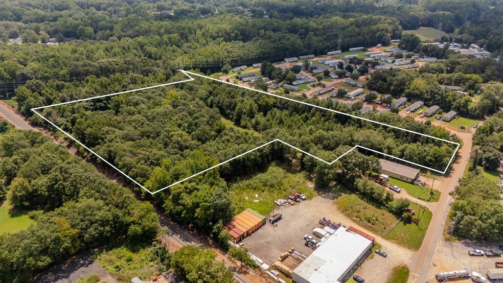 Dixie Cir, Greenville, SC for sale - Building Photo - Image 1 of 6