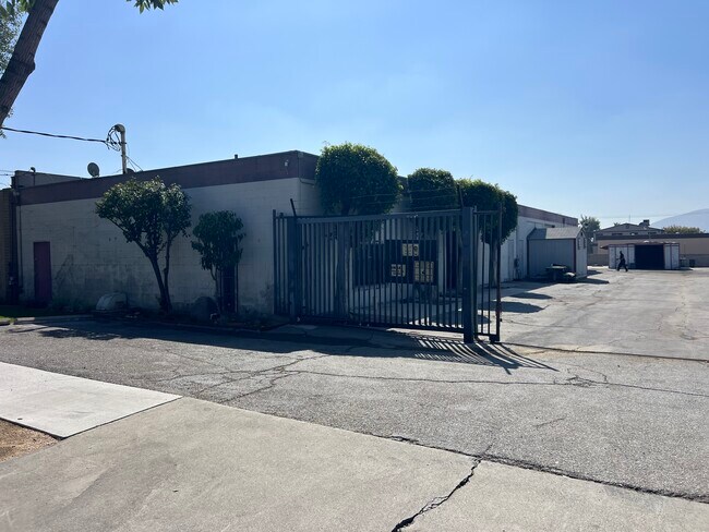 Plus de détails pour 15251 Boyle Ave, Fontana, CA - Industriel à vendre