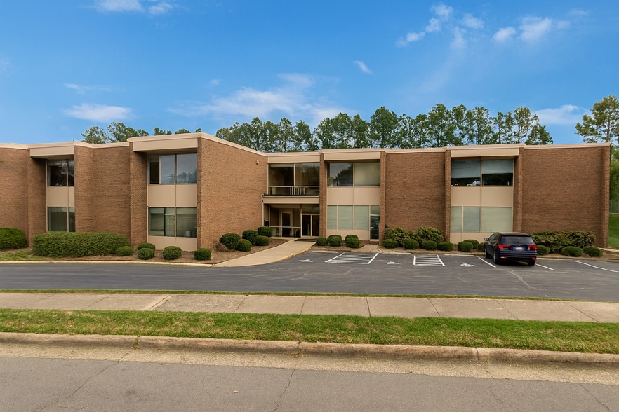 3803 Computer Dr, Raleigh, NC à louer - Photo du bâtiment - Image 3 de 6