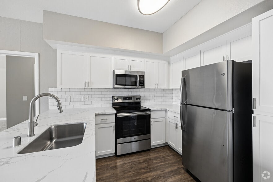 5395 Napa St, San Diego, CA for lease - Interior Photo - Image 3 of 24