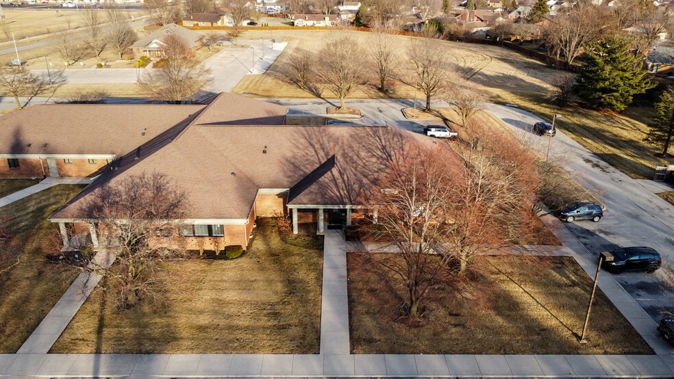 2345 W Lincoln Rd, Kokomo, IN for lease - Building Photo - Image 2 of 14