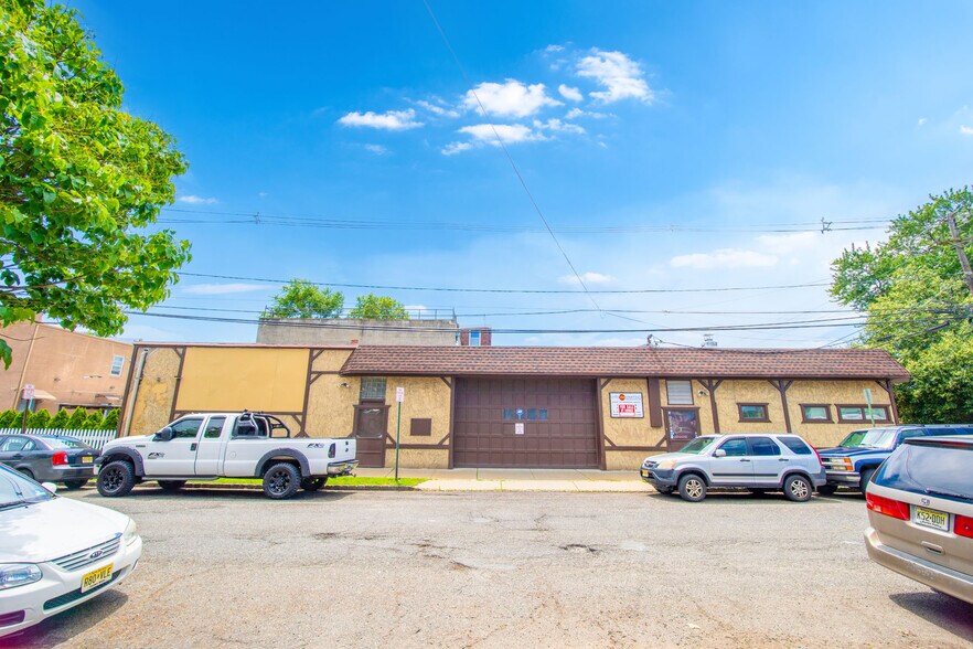 40 Columbus St, Bloomfield, NJ à vendre - Photo du bâtiment - Image 3 de 7