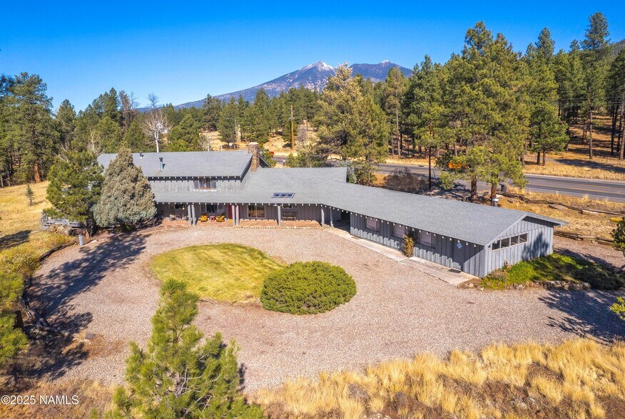 3005 N Fort Valley Rd, Flagstaff, AZ à vendre - Photo du bâtiment - Image 1 de 24