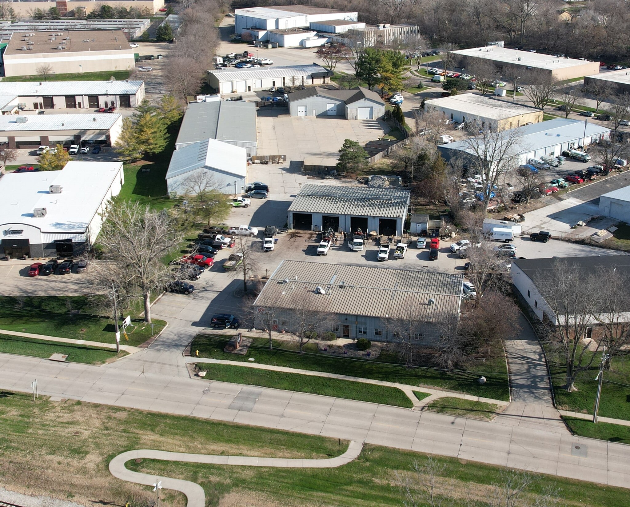 Swanson Business Park portfolio of 5 properties for sale on LoopNet.ca Primary Photo- Image 1 of 16