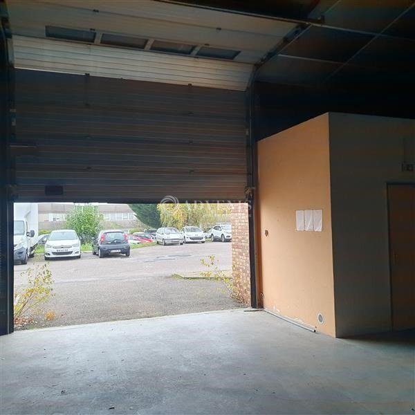 Flex in Vandoeuvre-les-Nancy for lease Interior Photo- Image 1 of 5