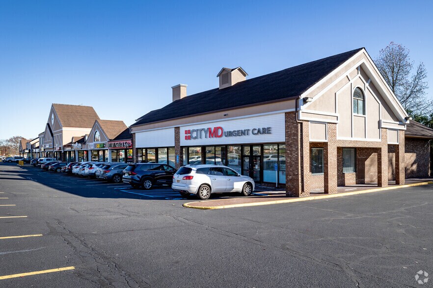 600 Portion Rd, Ronkonkoma, NY à louer - Photo du bâtiment - Image 1 de 6