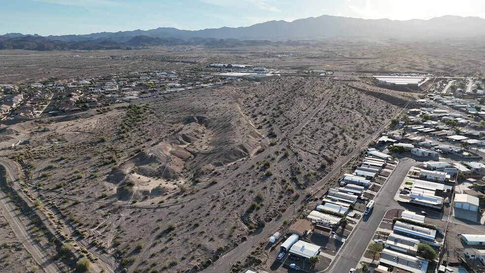 3815 Hwy 95 hwy, Lake Havasu City, AZ à vendre - Vidéo sur l’inscription commerciale - Image 2 de 13