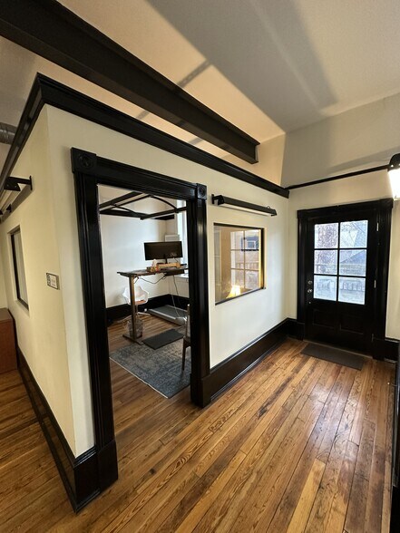 802 E Main St, Louisville, KY à louer - Photo intérieure - Image 3 de 5