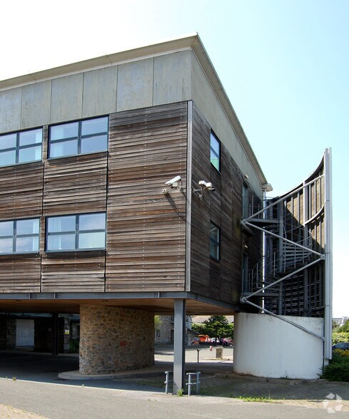 24 Sutton Rd, Plymouth à louer - Photo du bâtiment - Image 3 de 4