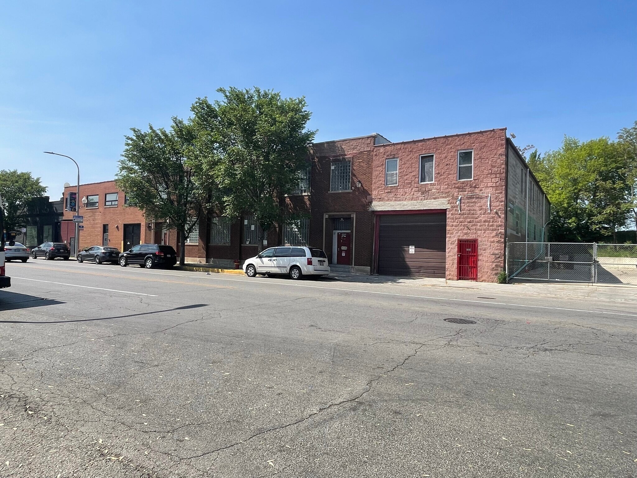3134 W Chicago Ave, Chicago, IL à vendre Photo du bâtiment- Image 1 de 5