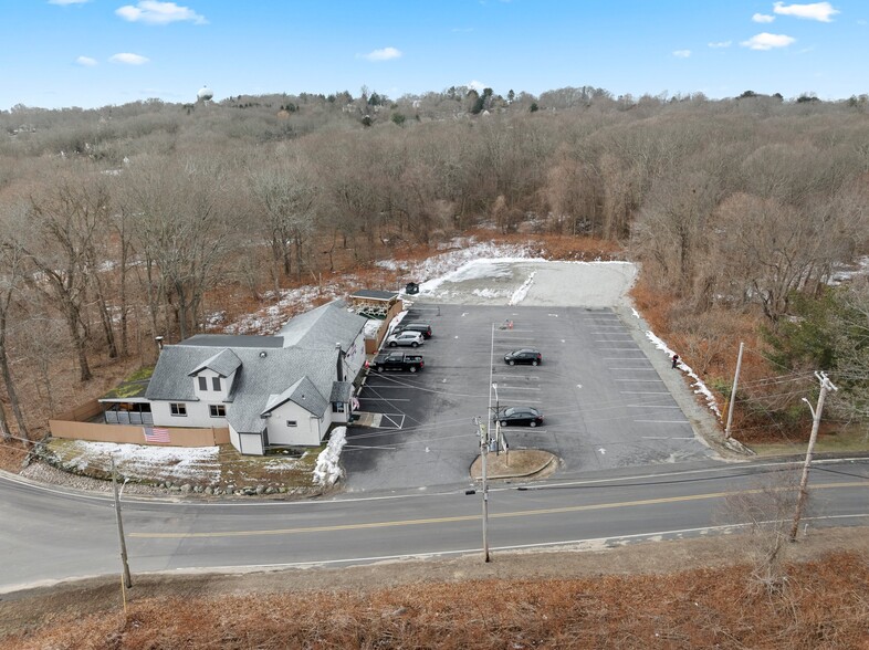 415 Palmer Ave, Warwick, RI for sale - Building Photo - Image 2 of 41