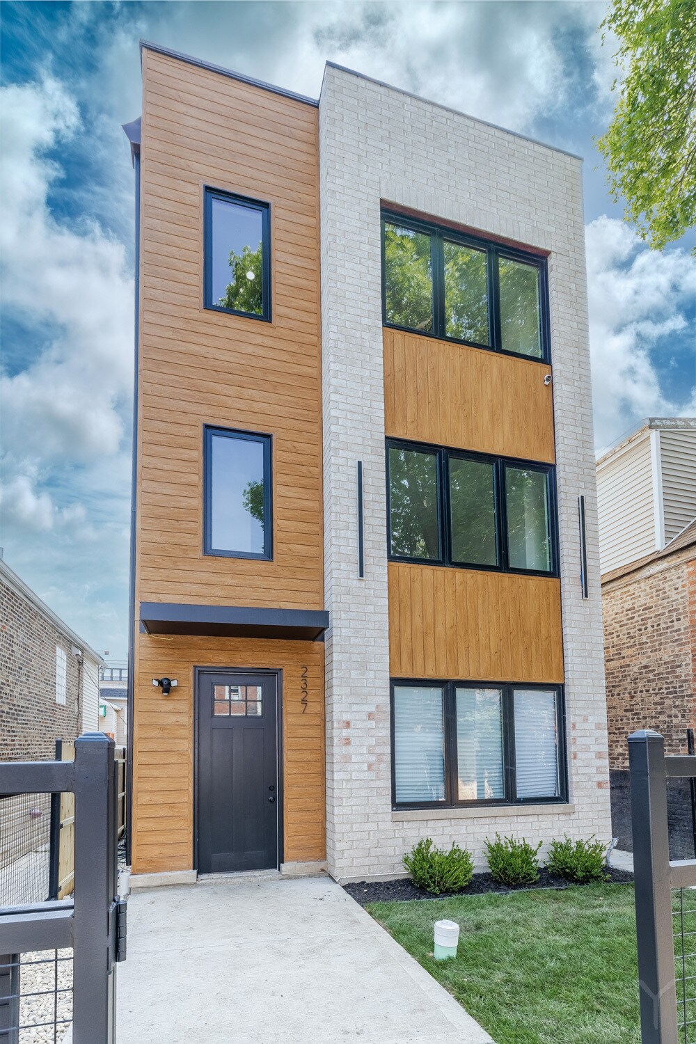 3018 Polk st, Chicago, IL à vendre Photo principale- Image 1 de 44