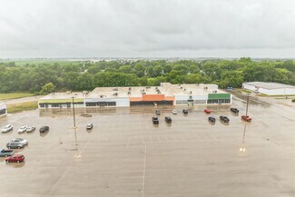 Plus de détails pour 1-14 W Reynolds St, Pontiac, IL - Commerce de détail à louer