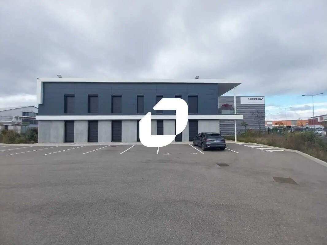 165 Avenue Henri Schneider, Meyzieu à louer Photo du bâtiment- Image 1 de 28