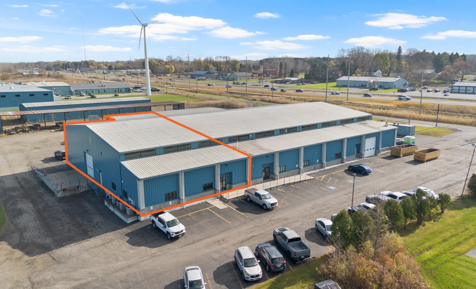 318 Timothy Ln, Ontario, NY for lease - Building Photo - Image 2 of 7