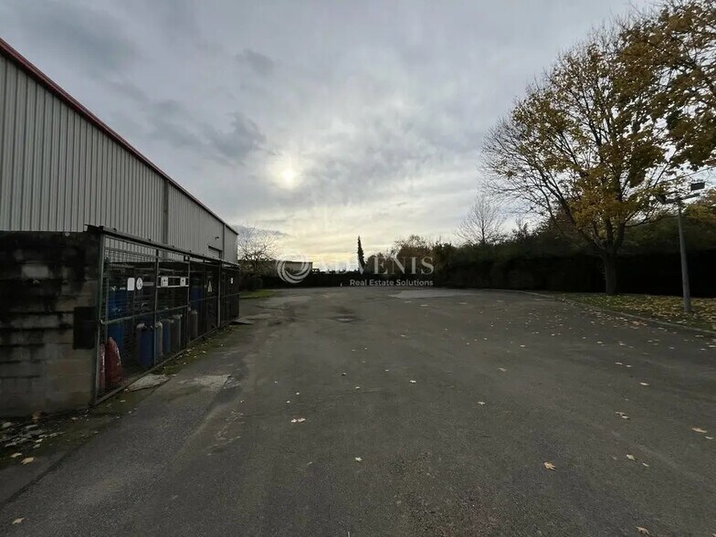 Office in Trappes for lease - Primary Photo - Image 1 of 1